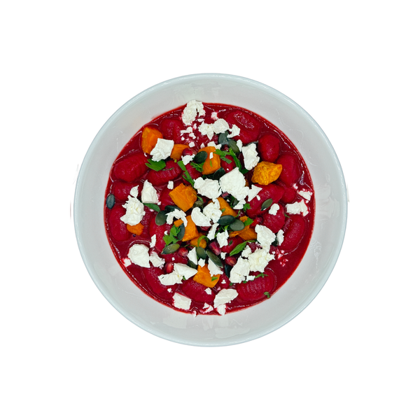 Rote Beete Gnocchi mit gebackenen Süßkartoffeln und Kokoscreme